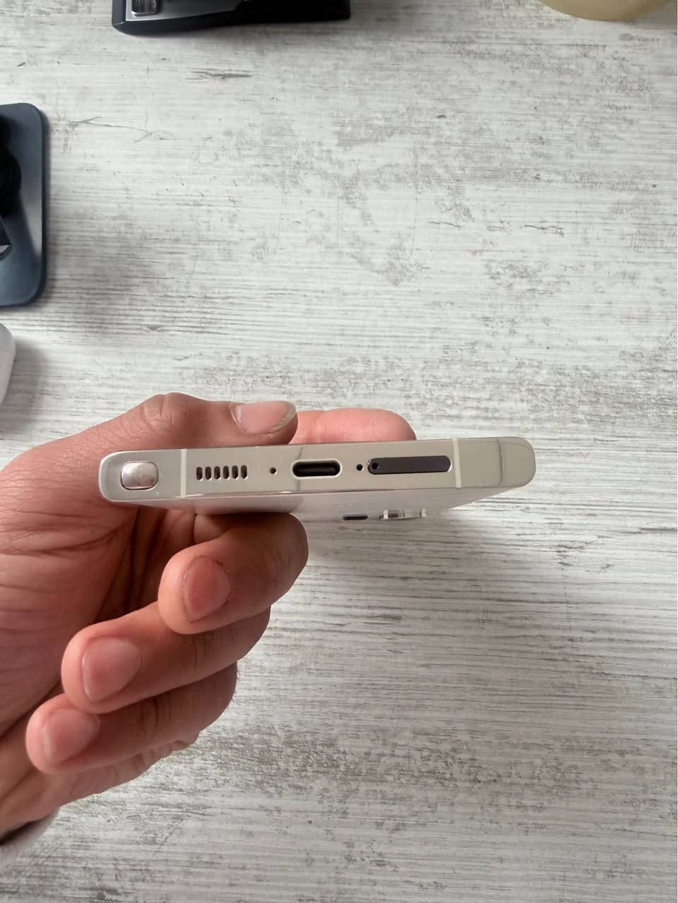 هه موشتي به شرته به س شاشي نه بيت
ئه و خه تي تيدا يه
1sim esm 
*********** 
385$ أربيل, العراق
