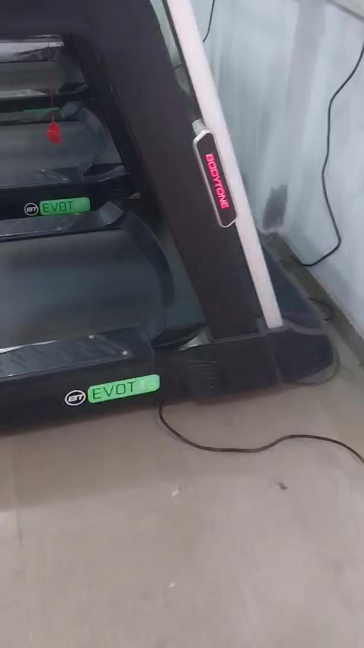 💥💥اللهم صلى على النبى💥💥
٣ مشايات اسبانى  Evot4s الرهيبة
وزن مفتوح موتور ٧ حصان  تشغيل ٢٤ ساعة
سرعة ٢٤  مزودة بانكلاين ٢٠ مستوى 
المشايات بنظام اندرويد  لسة بلزقة الفريم 
٣ دبابات بمعنى كلمة دبابة لهواة الفخامة
للاتصال والاستعلام 👇👇👇
01010195795/01200872297
كابتن جمال عبد العظيم 
طنطا


**إذا كنت صاحب هذا الإعلان وتريد حذفه لأي سبب، رجاءا أرسل رسالة إلى الدعم الفني**