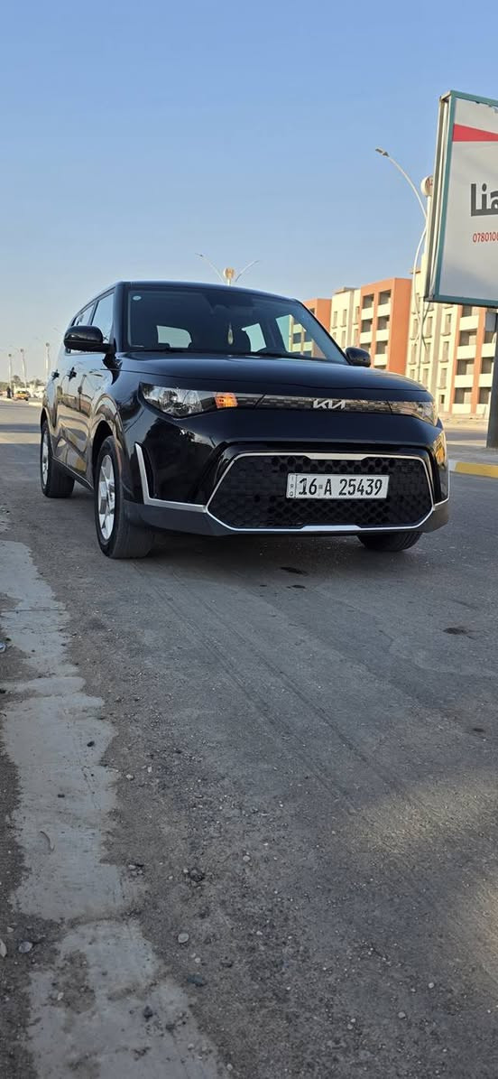 كيا صول موديل 23 مرقمه قادسيه باسمي
محرك حجم 2000 دوش 
كامره خلفيه دواره 
شاشه كبيره كار بلي 
فول تحكم ستيرن 
رادار امامي جانبي 
قياده ذاتيه 
تحديد مسار للامام 
توقف ذاتي 
عداد دجتال
ويل كب حجم 16 كروم 
بك لايت لد 
سياره جديده حادثها تصليح بالجاملغ والباب الايسر بدون دواخل
ماشيه 8 الاف زيرو 
مكانها الديوانيه 
سعرها 145 وبيها مجال للاستفسار الاتصال عل الارقام الاتيه 
*********** واتس اب
***********
