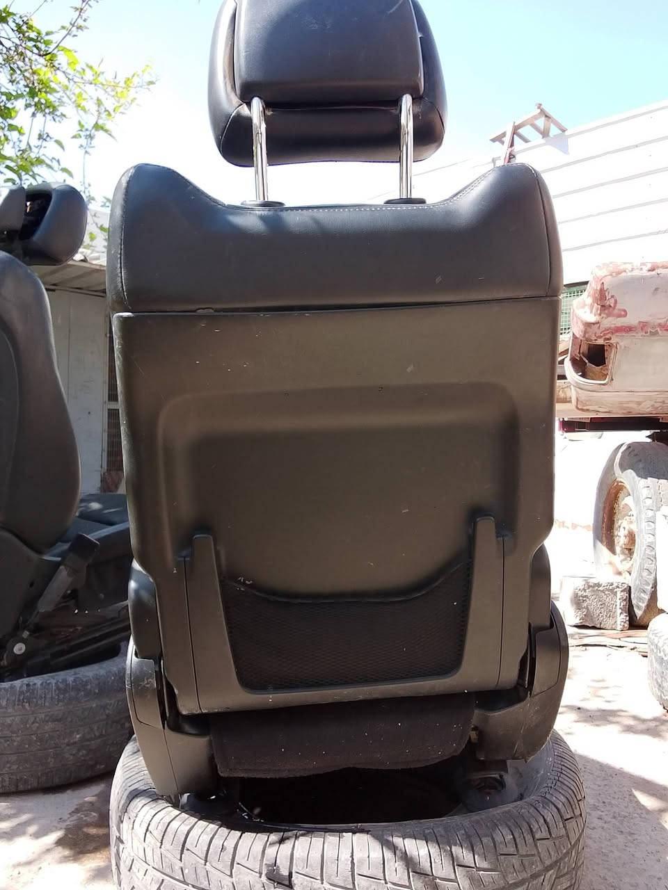 السلام عليكم كشنات اماميات مال جيب موديل 14للبيع
***********
