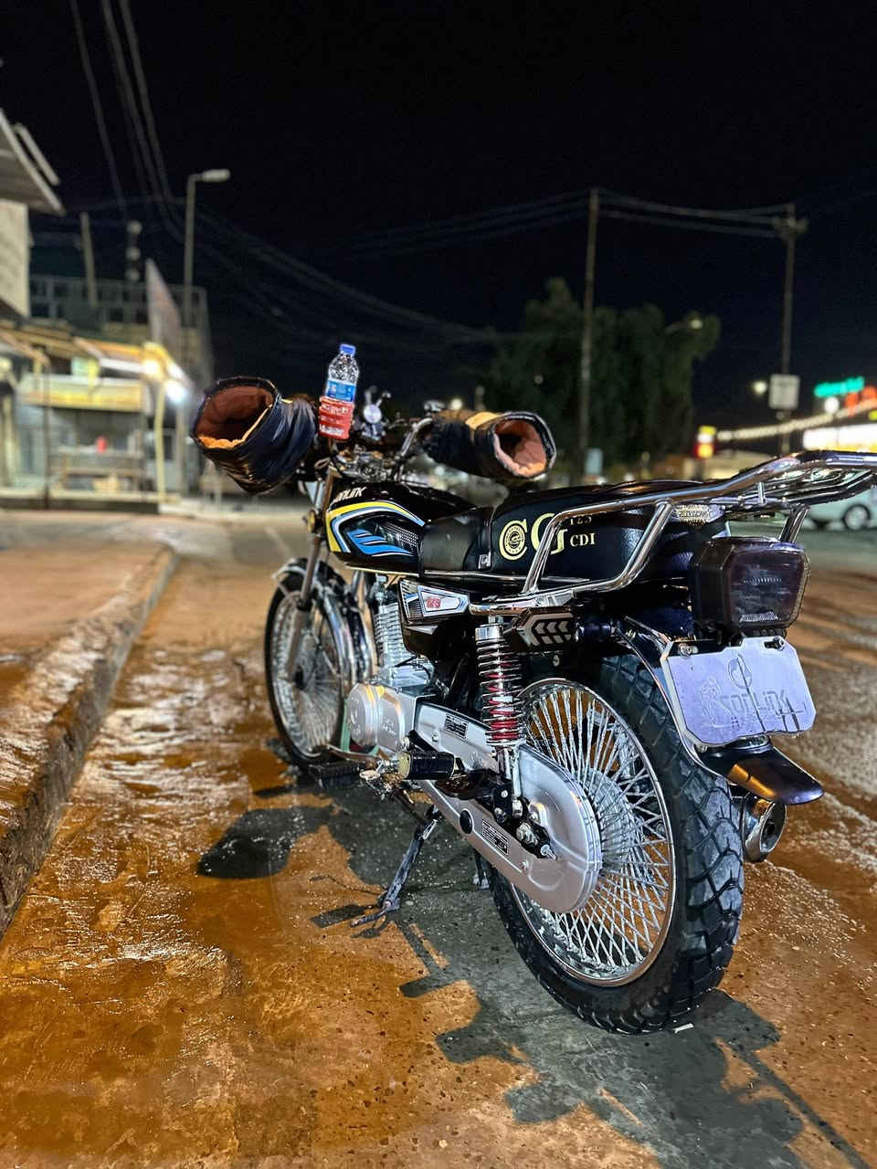 السلام عليكم دراجه ٢٠٢٥ مستخدمة شي قليل مكاتبه فقط للبيع ٧٠٠ وقابل للتفاوض اليحب يتواصل هذا رقمي ***********
