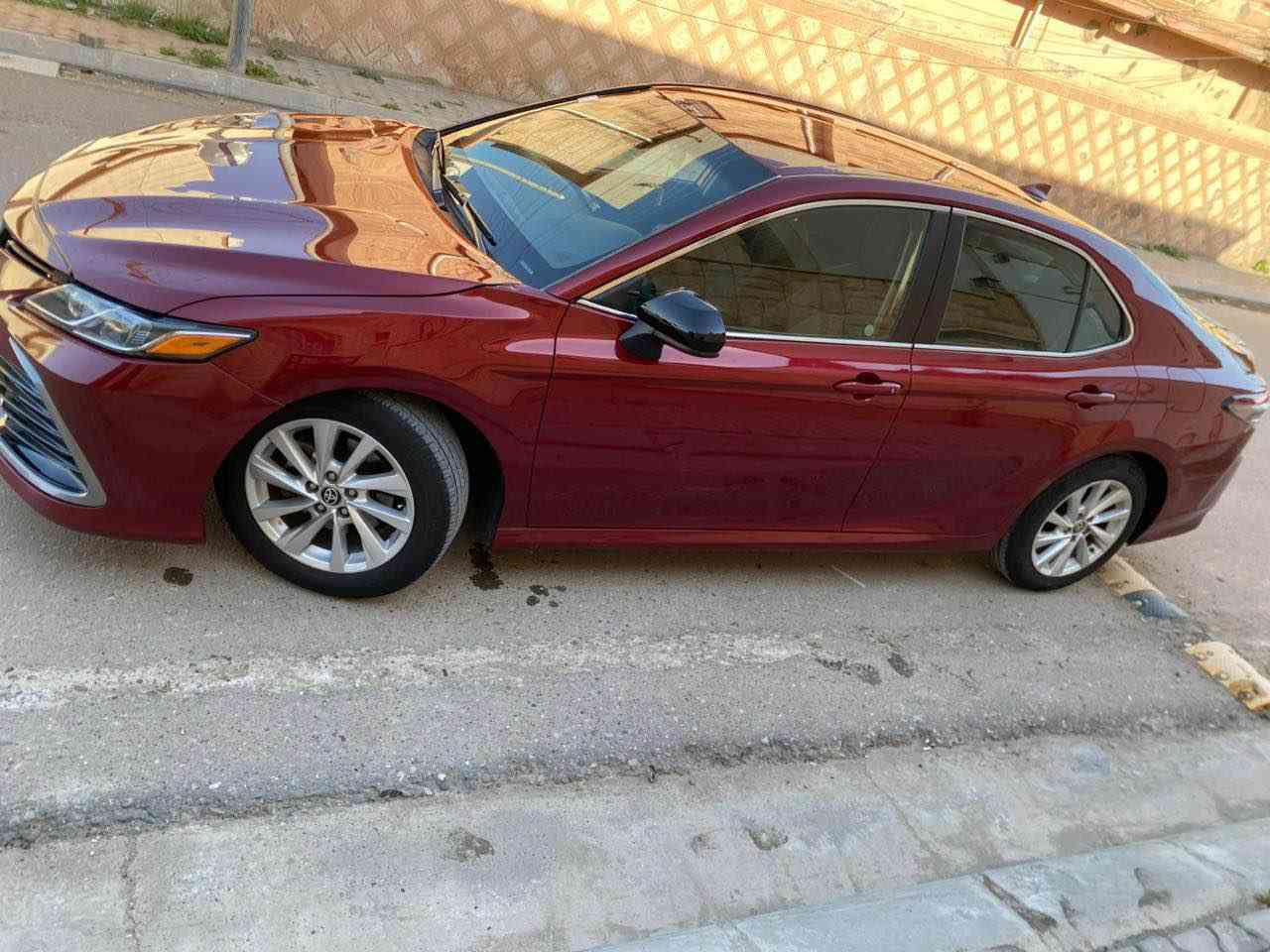 السلام عليكم 
كامري 2021 امريكي Le 
السيارة ضرر ربع بوند صبغ ومكانين بارد  اللون ماروني  رقم اربيل دولي 
ماشية 70 ميل  
المكان /صلاح الدين بيجي 
السعر/175 وبيها مجال 
الرقم /*********** تكريت, صلاح الدين
