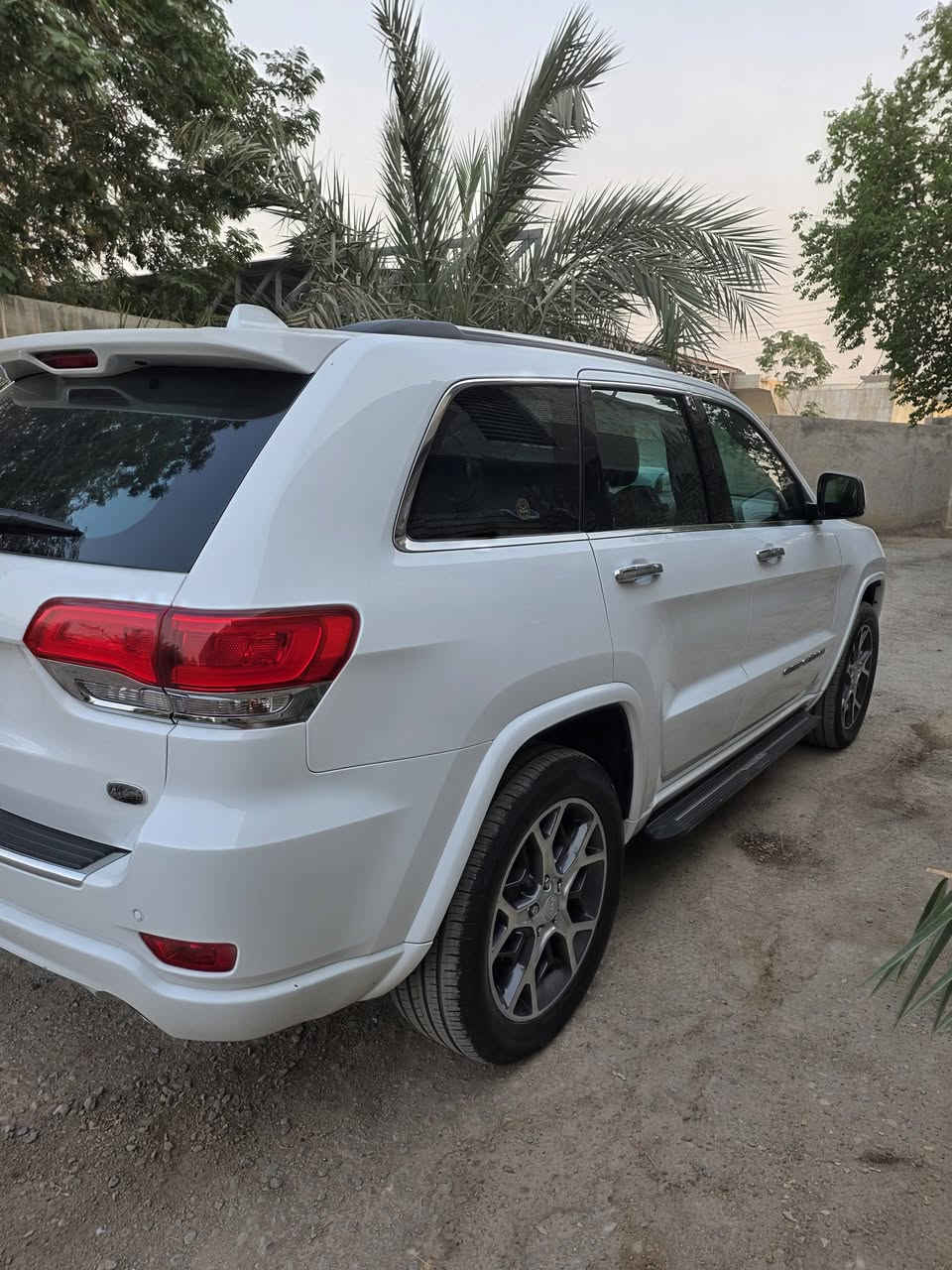 السلام عليكم...للبيع فقط
جيب اوفر لاند خليجي موديل 2020 ماشيه 60 الف السياره مكفوله كفاله عامه من الضربه والصبغ والتبديل والبارد مكينه  كير ممفتوحات والسياره جديده وعلى ايدي من الزيرو فول مواصفات عده الرادار الامامي مكان السياره بغداد العبيدي والسياره جديده وبسمي السعر  318 $ 
للاستفسار 
***********
