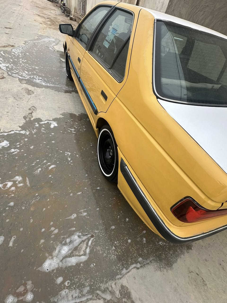 السلام عليكم
بارص موديل 2015 بيها طخه بالباب الورا
سعرها 40 مكانها الكوت 
***********
