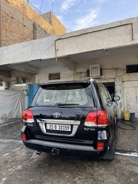 لاندكروز Gxr موديل 2012 للبيع  ٨ سلندر  4600 حجم مكينه كشنات مخمل  وبا...