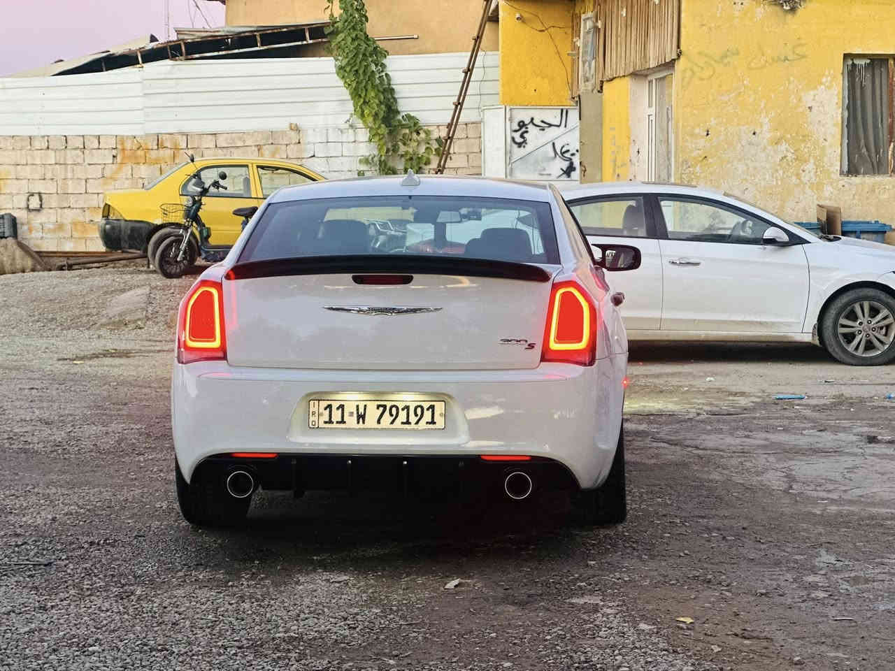 مساء الخير 
اوباما 2020 S
بدون حادث بدون ايرباك 
تقريرهه تخريب كما موضح بالصورة بالجاملغ 
كشنات جلد كهرباء وتدفئة 
كروس سرعة 
شاشة كبيرة كار بلي 
بصمة ابواب وتشغيل 
وباقي مواصفات ال s المعروفة 
عليها ادامة كاملة بلكات نوزلات صدر 
سعر 280 ورقة وبيهه مجال 
مكان ديالى 
***********
متواجد واتساب
