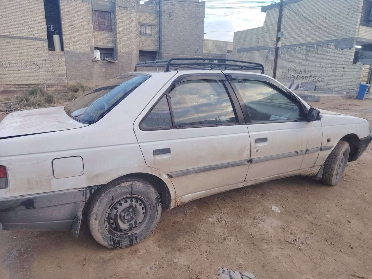 روا موديل ٢٠٠٩ نسويه ساقطه ٢٤ مكينه جديده راعيه ماندله ١٢ بيه مجال مكان بغداد ***********
