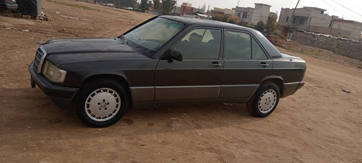 مارسدس حجم 190 موديل 1989 محرك ديزل(كاز) اربه بستن سوبر كير توماتيك شرط بدون ضرر صبغ مكانات داخلها نضيف بلادي صدر امامي خلفي جديد كهربائيات كلها شغاله تدفئه شغال تبريد فقط منقص غاز سياره جاهزه شغل وطلع وين ماتريد رقم الماني وسنويه خضرا منتهيه وشرط التحويل  السعر 35 مكانها ايسر الموصل
***********
***********
