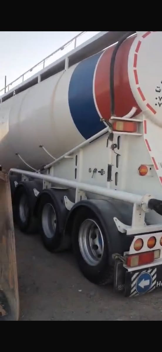 للبيع سايلو 4 دنكيرمولد دويز جاهز مكانها رمادي سعرها 2 دفتر وربع
***********
