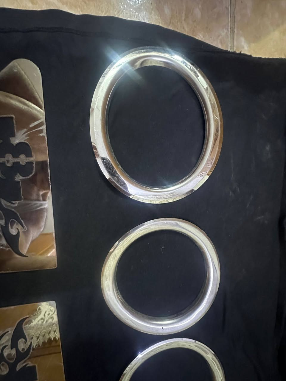 السلام عليكم غراض سكانيا اصليات للبيع مكان بغداد
***********
