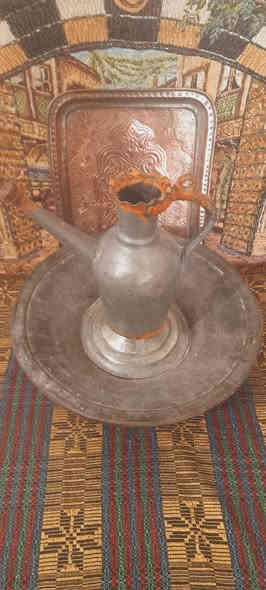 بريق وسلبجه قياس 41 سنتم نحاس احمر وزن ثقيل جدا للاستفسار مراسله الصفحه ويوجد توصيل ***********
