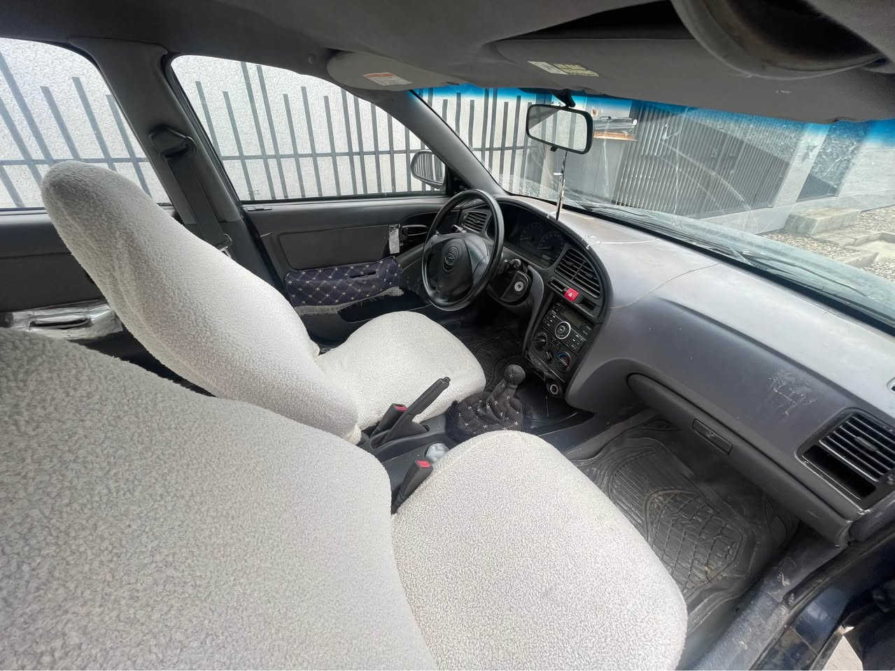 هؤندا النترا
مؤديل ٢٠٠٣
ئارمي پلاستيكي سليماني 
ئةوةليات وغرامة بةشةرت
گيرو مةكينةو تةبريدو تةقةو رةقةي بةشةرت
كامل بؤياخ كراوة لةسةر ساقي 
پيش ودواي كةپسةو هيچ ليدراوي نيية
دةعمي بؤ دةعمي بةشةرت
سعري 
48گةلاو كةميك مجال
شوين
سيدصادق
***********
***********
فايبر واتصاب حلبجة, السليمانية
