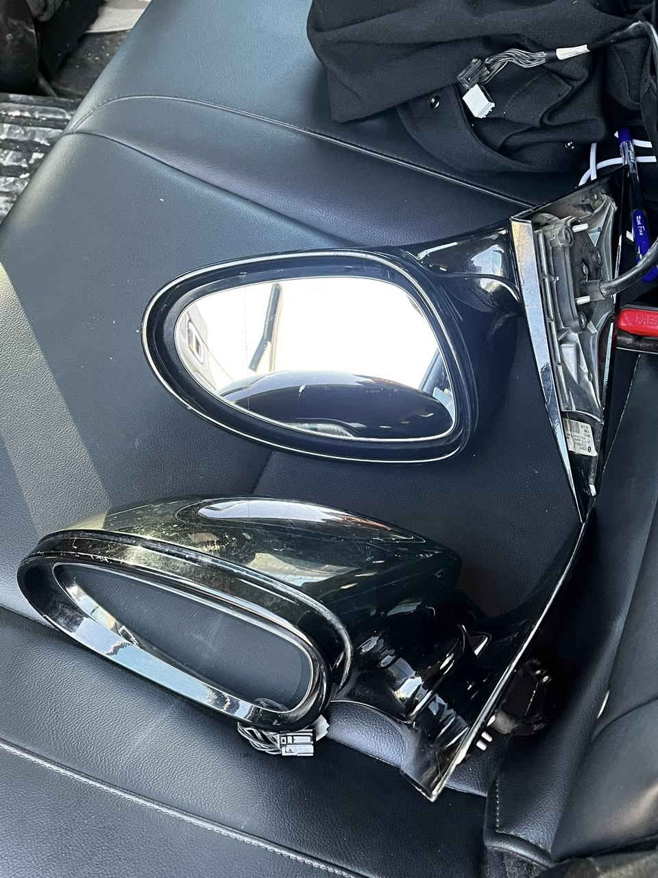 غراض s500 2007 بك لايت البلادي 
مري جانبيه تعتيم زوج 
شباك نيكل 
 ***********
قيم واخذ
