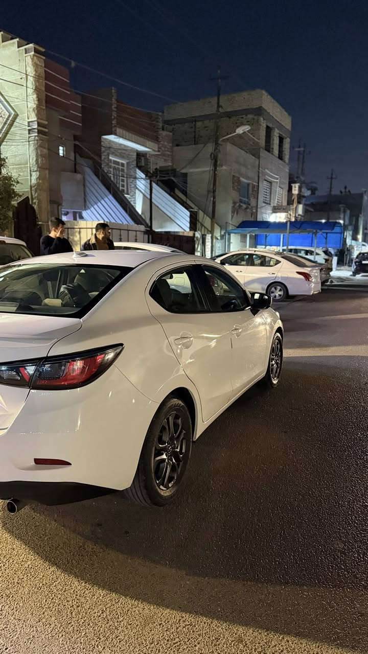 السلام عليكم 
تويوتا يارس ia 2019 
وارد امريكي

المواصفات : شاشة كامرة ماوس تحكم بصمة رادار 

الحادث : موجود بالصور يبين كلشي  
بيها صبغ قطعة وحدة الجاملغ جهة السائق 
وبيها بارد جاملغ ايمن قطعة صغيرة  بدون صبغ

المحرك والكير مكفول 

تدفئة وتبريد شغال 

رقم جديد 

السيارة ماشية 88 الف كيلو 

السيارة نظيفة وتسوة وياباني بعد ميحتاج

المكان بغداد _ العامرية 

للأستفسار اتصال او واتساب : ***********

السعر :125$
