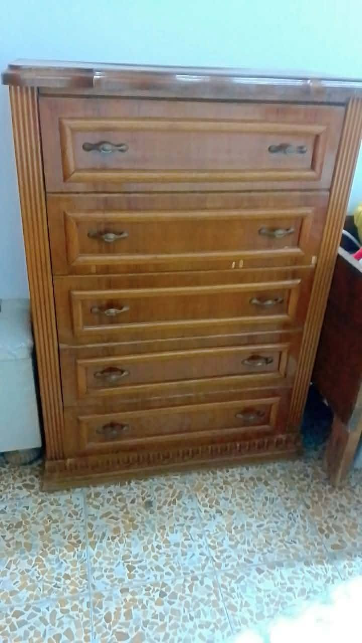 السلام عليكم غرفة نوم للبيع
مكانها موصل حي سومر
التواصل ***********

