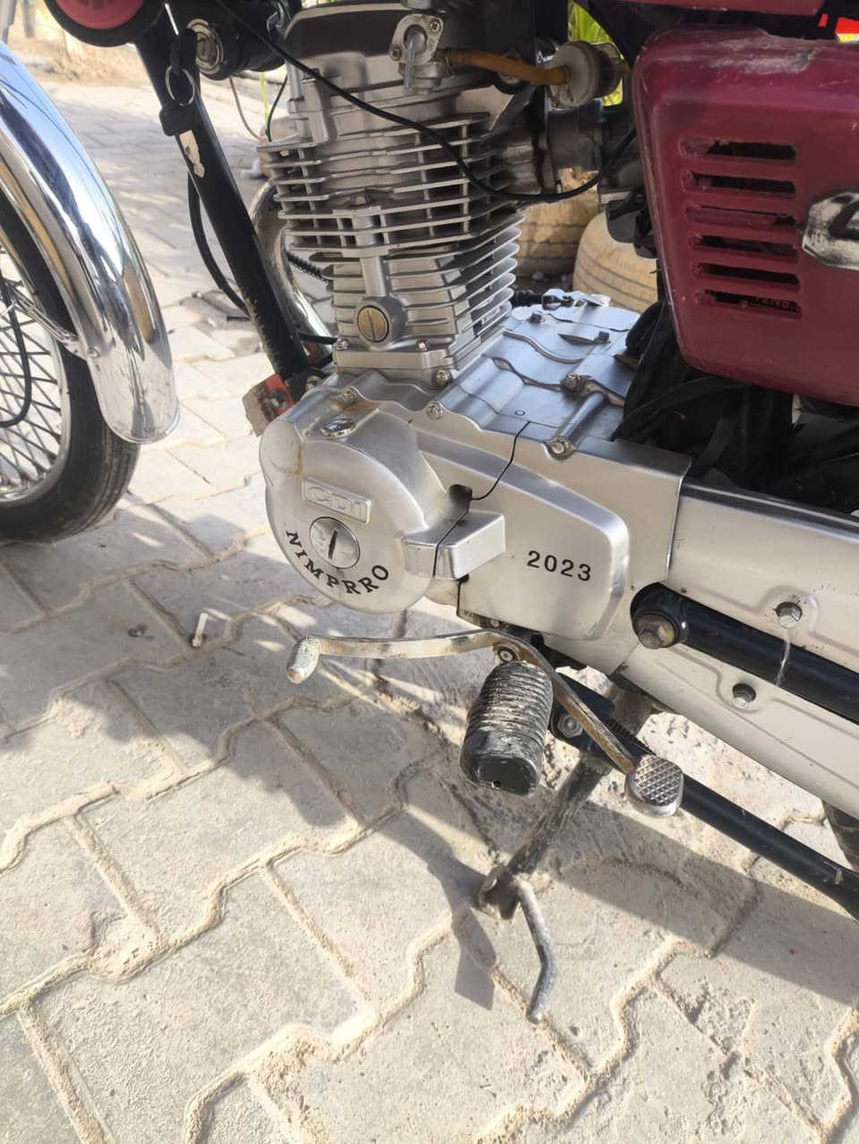 سلام عليكم دراجة نامه برو اوراق اصولي العنوان النجف حي العسكري شارع السبيس السعر 800وبيها مجال دراجه احله من صوره
