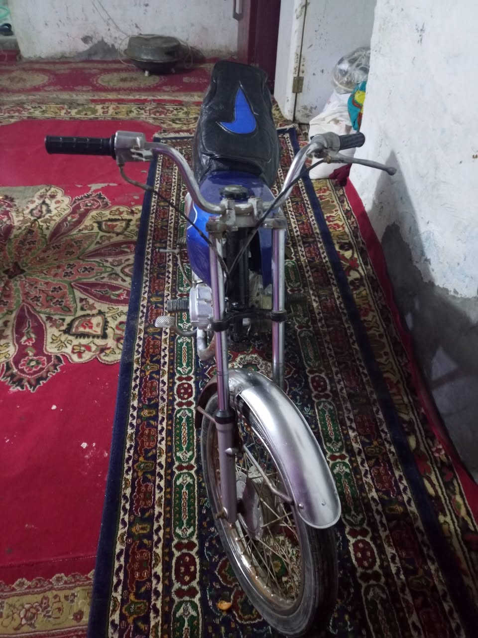 دراجه لبيع نضيفه ادوات مكفوله سعر 250وبيه مجال  مكان بصره معقل  ***********
