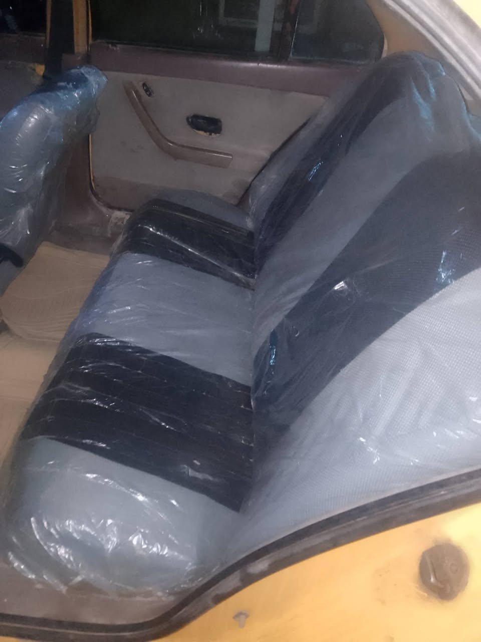 السلام عليكم ورحمة الله وبركاتة سمند للبيع  موديل 2010
مصفرة هيئه وغرامات  سنويه نهايه2028
***********اتصل على هذا ارقم وبيك خير وتدلل
السعر 27وبيها مجال لشراي
