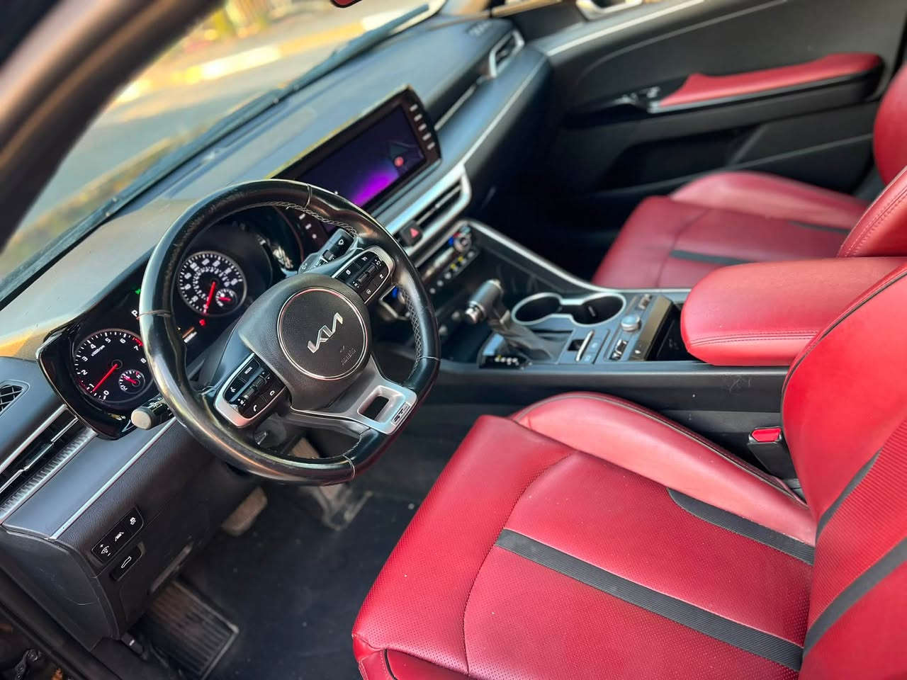 بيع مستعجل
موديل 2024

Kia K5 gt -line 

ماشيه 48 الف 

مواصفات السياره : 

1- بصمه أبواب و تشغيل عن بعد 

2- كشن ألسائق كهرباء 

3- شاشه كبيره 

4- لد نهاري 

5- ويل كب 18 

6- شاشه عرض أعطال بالدشبول 

7- كروز سرعه ذكي ( مثبت سرعه) 

8- كشنات تدفئة 

9- سايد بريك كهربائي 

10- GPS 

11- صندوق كهرباء 

12- قيادة ذاتيه 

13- شاحن واير ليس 

14- تحديد مسار 

15- مخارج شحن امامي و خلفي 2 

16- داخل احمر ) 

17- جام اوتو السائق 

18- مانع أنزلاق 

19- كامره دواره 

20- حجم ألمحرك 1600 توربو 

(حادث ألسياره جاملغ وبنيد   سعر السياره 153 للأستفسار  *********** السياره كلش جديده واحلى من الصور المكان بغداد
