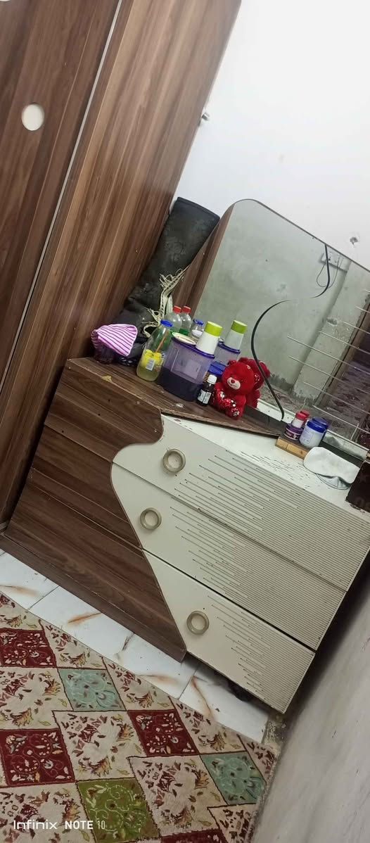 اغراض بيت نضيفه للبيع بسعر مناسب للاستفسار وات ساب *********** او الاتصال
*********** بغداد, العراق
