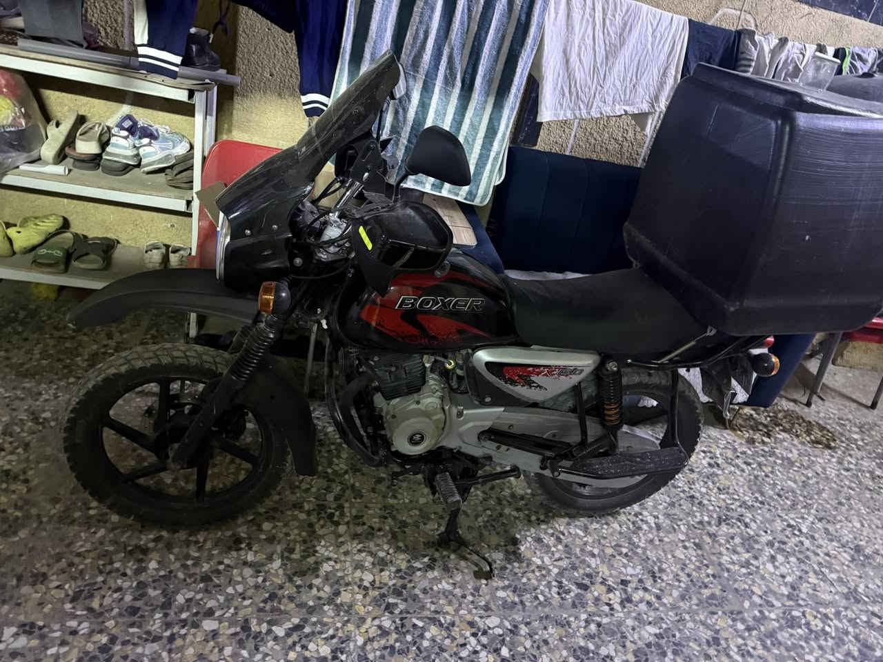 سلام عليكم شباب دراجه بوكسر مرقم سنويه لوحات نكليزي تحويل مباشر مديل ٢٣ لاتنقيص ولاتبخلون نضافه مثل متشوف
***********
متواجد وتساب فقط
