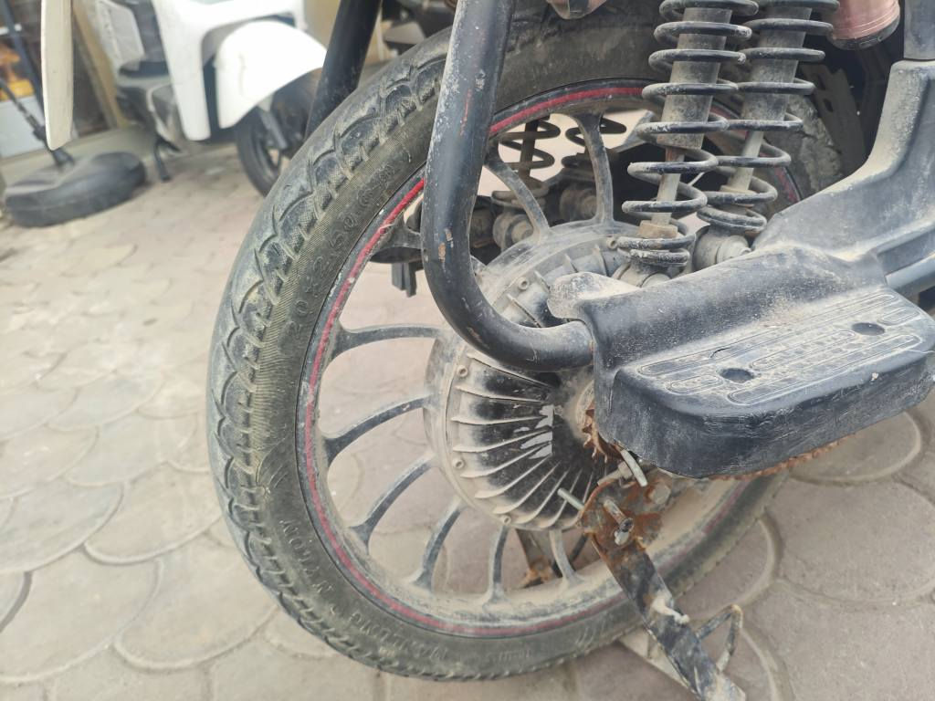 باسكل شحن مديل2023 نضافته كدامك نقصه غسل 5بطاريات وحده كاعده و4 بلاديات وشغالات سعره 90 وبي مجال ***********
