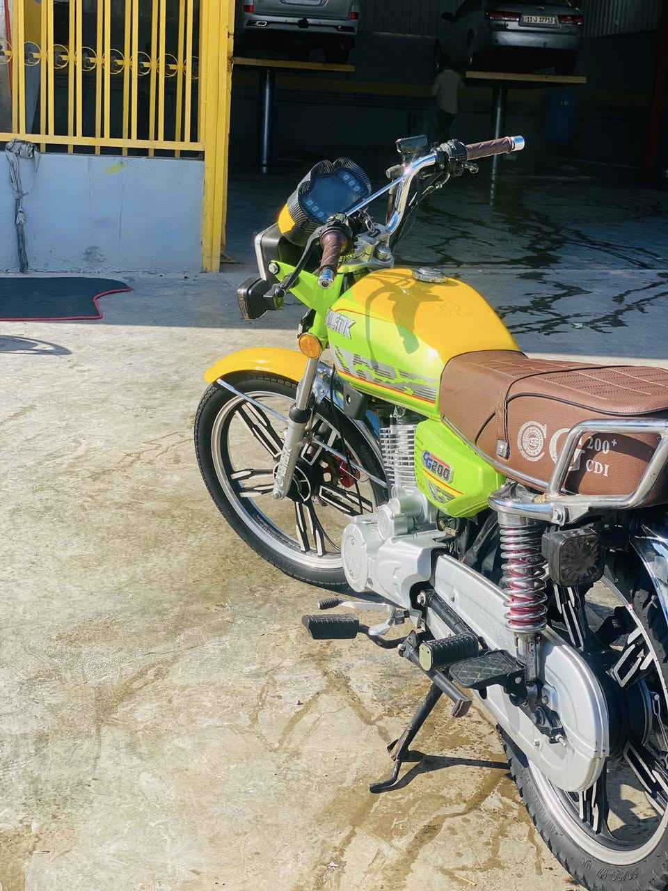 سيفان 24دراجه خير من الله
اي نقص ما بيهه 

كلهه شغاله 

محرك 200

اوراق موجوده مكان دراجه ديالئ قضاء الخالص هبهب 

سعر 675وبيهه مجال 

حك جيه رقم ***********
