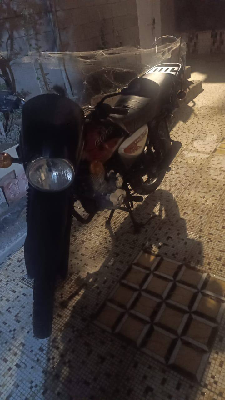 دراجه بوكسر رقم وسنويه جاهزه مكاني ابو الخصيب سعر١٦٠٠قفل الأتصال واتساب عالرقم*********** البصرة, العراق
