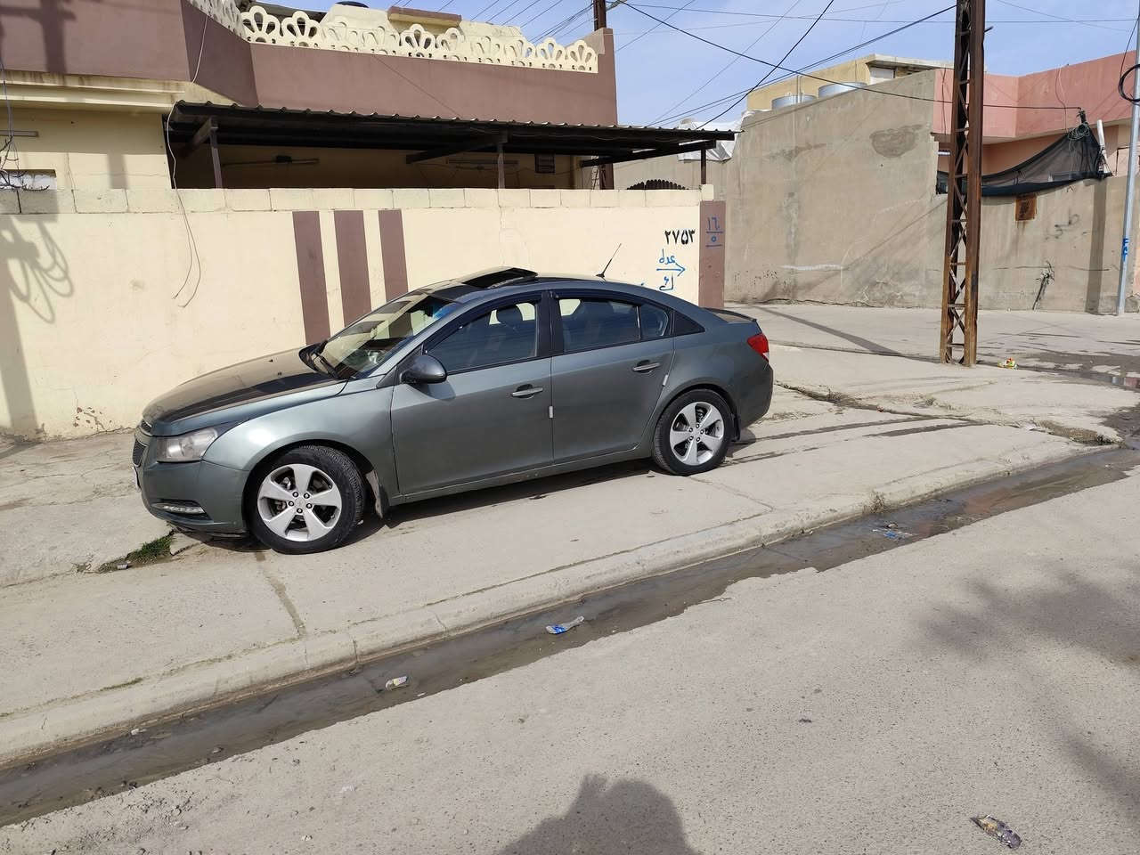 سياره شوفرليت كروكس مصبوغه حزام بدون دواخل شرط التحويل والوكالة فول تومتيك لاستفسار الرقم ***********
