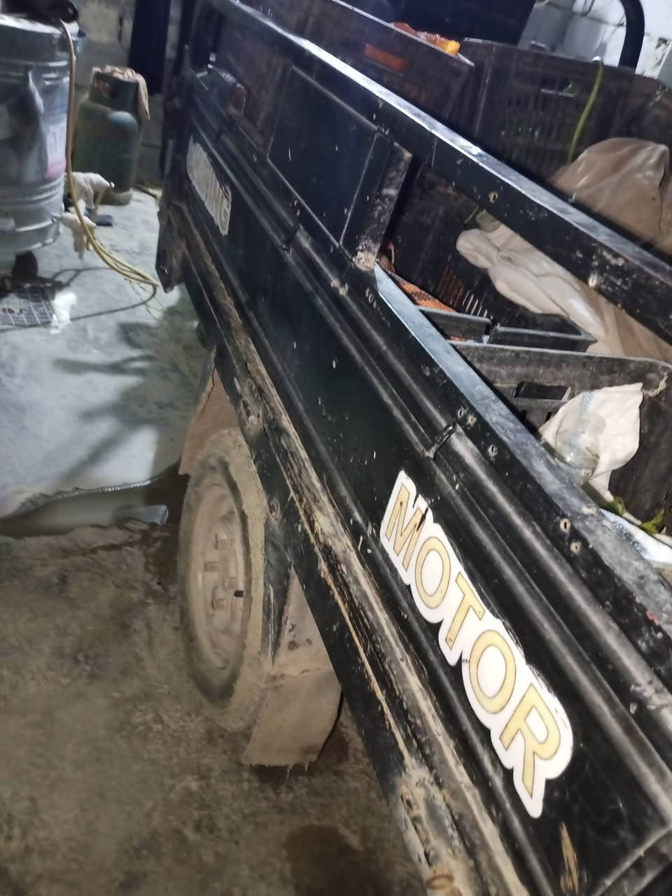 سلام عليكم ستوته البيع موديل 14 ستوته نضافه 80 /100 الله شاهد ستوته نضيفه وما مغسواله تعال شوفه ومرزوقه الله شاهد وراق ستنساخ  سعر قفل قفل رجاءا بدون حراج إذا ماعجبك المنشور عبر المنشور 1000قفل تواصل ***********/***********
