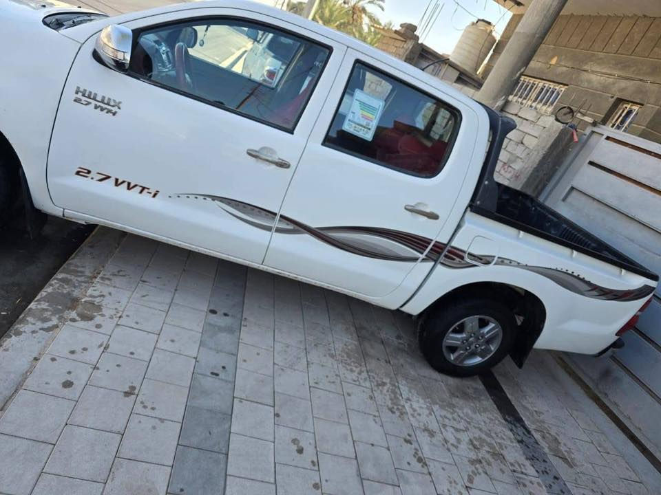 سلام عليكم للبيع هايلوكس للبيع موديل٢٠١٣ ***********
