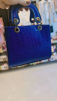 جنطه نسائي • توصيل مجاني • الكوت