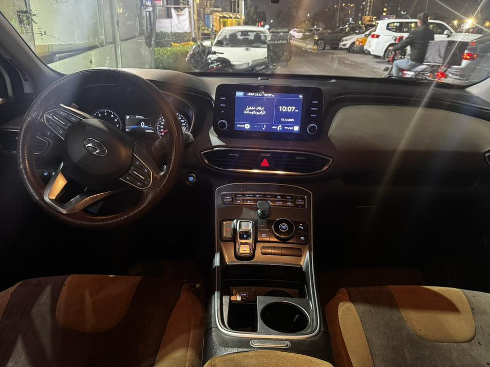 هونداي سنتافيا
الموديل :2021 (خليجي) مكفولة بيها حالوب و مرجعي BDR 
العداد: 129كيلو متر 
المحرك : 2500 MPI
السعر: 220$
 المواصفات :
بصمه عدد 2
4سلندر 
هاند بريك بصمه
شاشه كبيره (بلاديه)
مقاعد امامية كهرباء 
مقاعد خلفية كهرباء  
كير اوتوماتيك 
تحكم  ستيرن جهتين 
حساس امامي و خلفي 
لد امامي + بك لايت لد 
مانع انزلاق 
ويل كب 
أربع انظمة قيادة 
1-نظام ECO لتقليل صرف الوقود 
2-نظام مود درايف SPORT
3-نضام Comfort 
4-نظام Smart
Auto hold
شفتات في الستيرن
اشاير ترحيب عند الاقتراب 
اشاير بلمري + المري اوتو 
تبريد بيانو 
تشغيل عن بعد 
 3 قطع تبريد 
صندوق كهرباء
حاكية تلفون بلوتوث 
نظام كروس سرعة 
لايت زنون
داخل فايبر كاربون )
للاستفسار الاتصال على الرقم
***********
العنوان بغداد مدينة الصدر قطاع 1 قرب حمام المدينه
