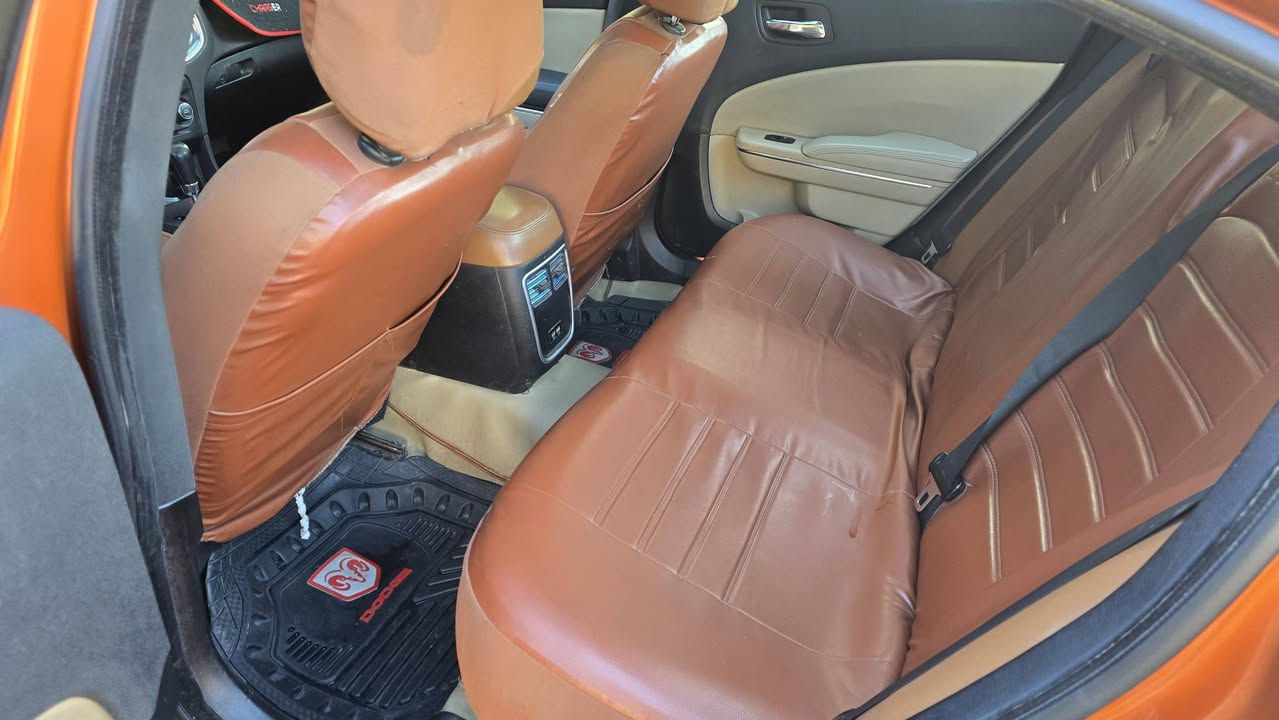 وين عشاق المشمشي  جارجر ٢٠١١ مشمشي فول مواصفات للاخير رقم بغداد بسمي جملغ خلفي صبغ وملون ويا الباب السياره تعبان عليه حيل  صار عندي ضرف واريد ابيعه وبلعافيه علياخذه السعر١٤٦ وبيه جال بصيط
عنواني كربلاء طويريج
لتواصل *********** بي واساب
