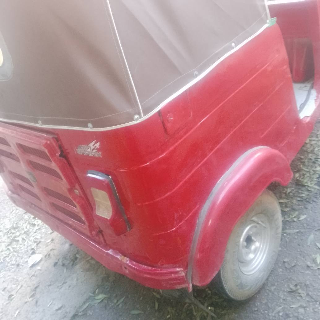 ***********٥تكتك موديل ١٨ 
محرك اكسل مكفولات
مكاني بغداد شعب  تك تك اوراق
سعر ٣١٠٠ 
***********٥
