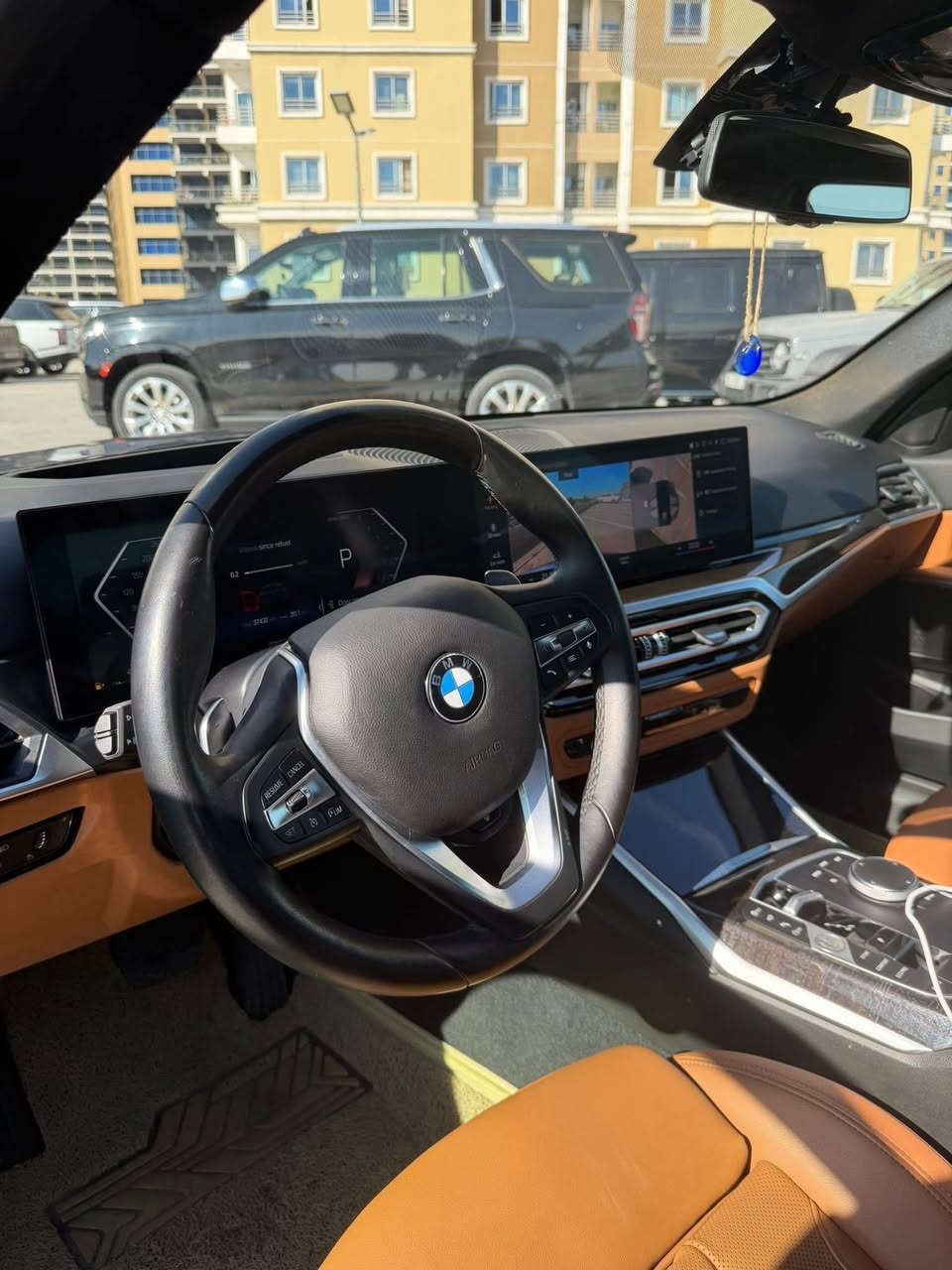 للبيع بي ام دبليو 330i تو ويل دفع خلفي
محرك 2000 توربو
حادث باب جاملغ امامي 
وايرباك طاك وراجع سستم
مواصفات 
كاميرا 360
كشنات كهرباء وتدفئه 
اللوان داخليه 13 لون
تبريد قطعتين
داتاشو
حساسات
بانورما
تحكم كامل بالمقود
لون داخل قرميدي ملكي
وبعد بيها هواي مواصفات خير من الله 
ماشيه 39 الف
رقم اربيل ب اسمي تحويل ثاني يوم
المكان بغداد بوابه العراق
السعر  295 وبيها مجال بسيط حك جيه
رقم تلفون ***********
