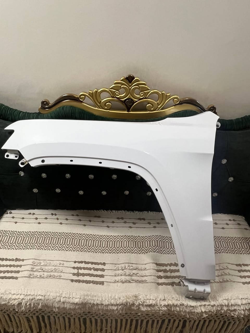 سلام عليكم شباب عندي جاملغ مال جيب موديل 20 ابيض ثلجي صفحة سايق كلش نظيف رصعه مابي نظافه 95 بالميه اشتريته سيارتي وسبحان الله سيارة نباعت وهو بقه مكاني كركوك والي يريدة اكدر ادزة اله السعر 5 ورقات للاتصال ***********
