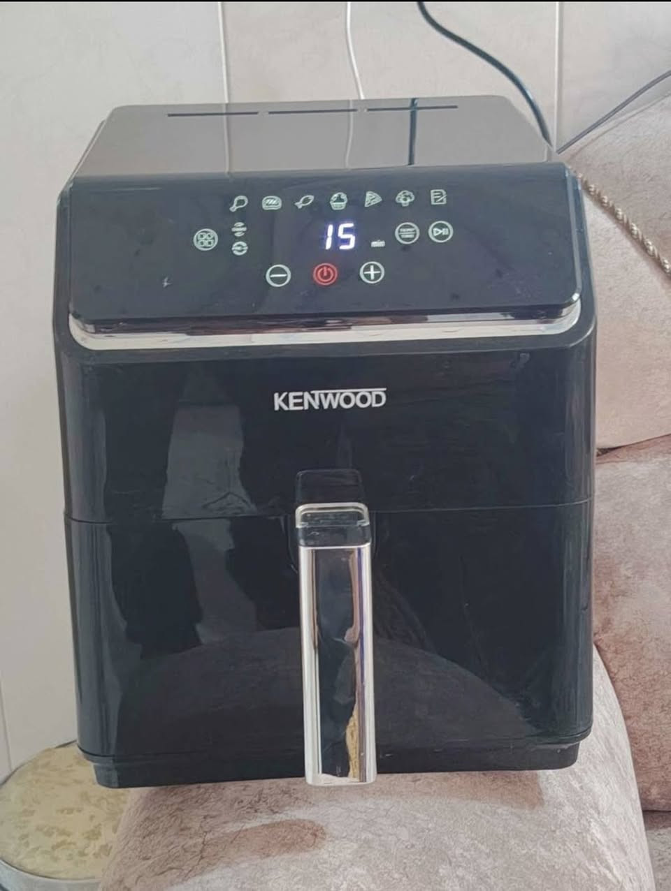 قلاية هوائية لمس للبيع استعمال قليل كلش ماركة كينوود ( kenwood ) السعر 130 الف المكان بغداد / سبع البور


**إذا كنت صاحب هذا الإعلان وتريد حذفه لأي سبب، رجاءا أرسل رسالة إلى الدعم الفني**