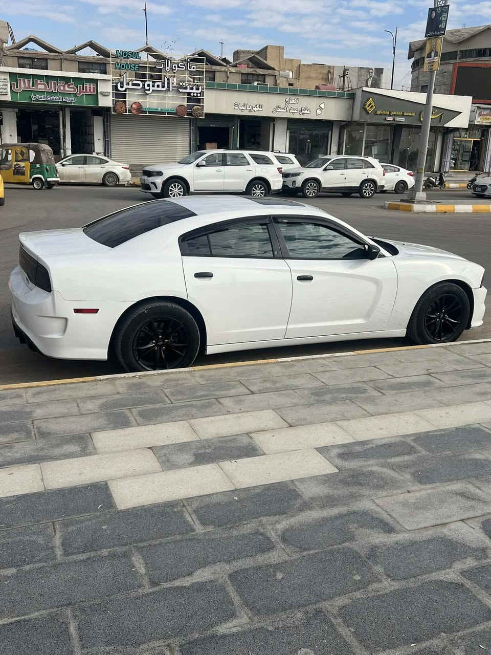 السلام عليكم
للبيع دوج جارجر 2013 كنديه عداد 260 رقم ‏بغداد ￼
السياره كنديه داخله كلين صار￼ قصة قمارة ￼بيه صبغ ابيع صبغ عام 
مواصفات 
فتحه& عداد 260 &  & بلاجكتور اصلي & دعاميات اصلي & بصمه & محرك 3600 & 

السياره جاهزه گير ومحرك وتخم تاير وحداديه وتبريد❄️

السعر /117$ بيه مجال بسيط 
مكان /بابل 
‏سيارة أجدد من الصور ￼***********
