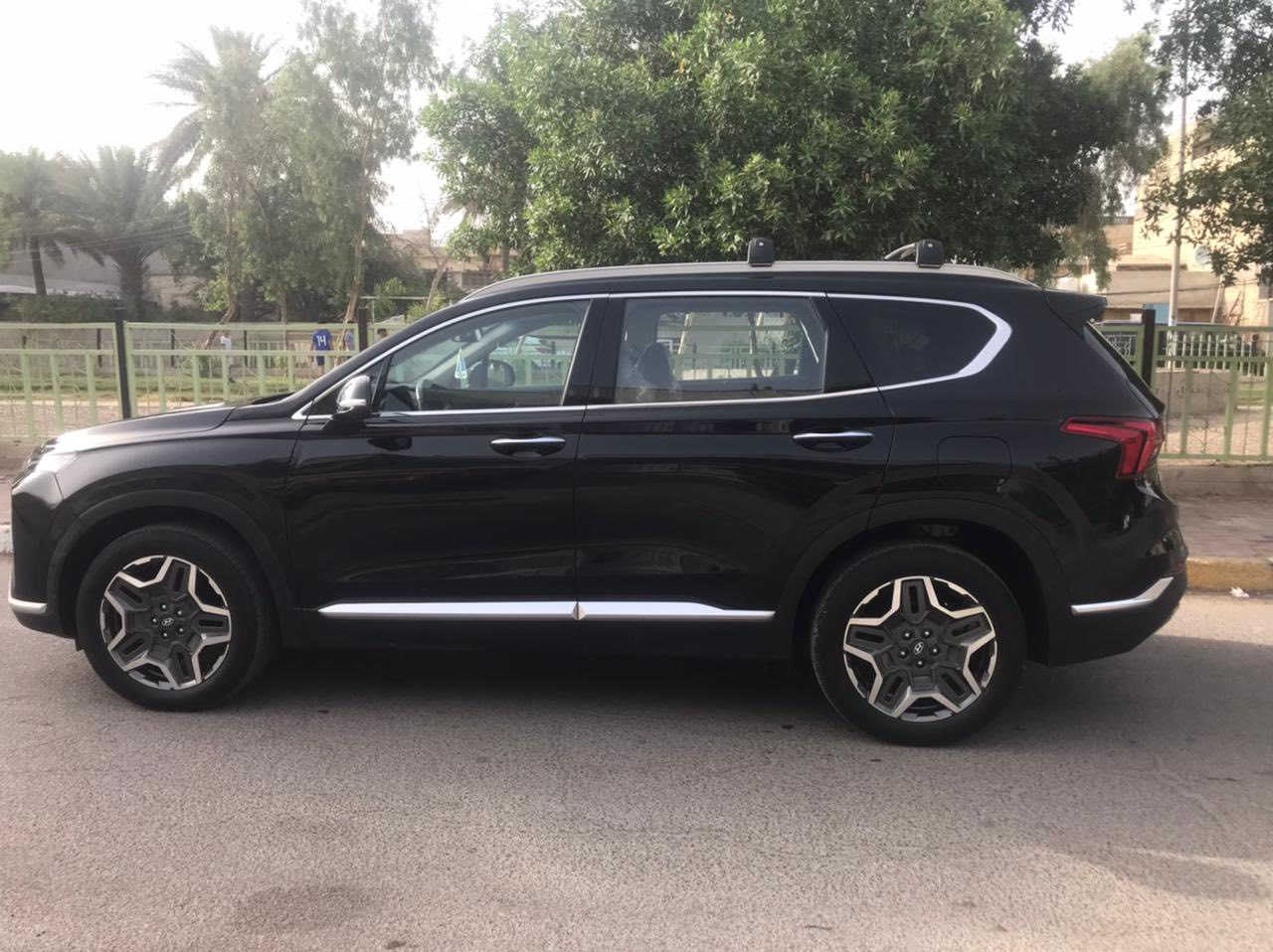 سيارة حلوة 
فول الفول أعلى فئة  بغداد بنوراما أربع كامرات رادارات 
5 راكب
المواصفات:-( vip )
١- مفتاح ذكي بصمة + التشغيل عن بعد .
٢- نظام اوتو بارك / تقديم و ترجيع السيارة بالمفتاح الذكي والتوقف الذاتي بدون سائق
٣- كير بنظام الازار المنفصلة الاصدار الجديد ( بيانو)
٣- كير ماوس ثانوي لأوضاع القيادة :
وضعيات للقيادة
Drive mode
‏eco - Smart - Sport
Snow-
٤- نظام HTRAC الحديث دفع رباعي
٥- بنوراما فتحة سقف.
٦- هاند بريك بصمة
‏٧ - Auto Hold  أوتو هولد
٨- خاصية ISOFIX   ايزو فكس قفل الاطفال
٩- نظام مانع الانزلاق
١٠ - نظام نزول المنحدرات.
١١ - نظام اطفاء المحرك (A) ذاتيا في الازدحامات لتوفير الوقود
١٢- شاشة تدعم Apple Car play و Android وبلوتوث مدمج والأوامر الصوتية
١٣- الداشبورد الكتروني بانماط متغيرة حسب وضعية القيادة
١٤- الشاشة الوسطية حجم كبير ١٢ انج مع دعم الملاحة بالخرائط GPS وبوصلة للاتجاهات
١٥- شاحن هاتف wireless
١٦-  مخارج شحن USB وتشغيل الميديا
١٧- منافذ للطاقة كهرباء 12فولت ومنفذ 110 فولت
١٨-  المرايا الجانبية قابلة للطي + نقطة عمياء + هيتر + اشارات
١٩- مرايا جانبية بخاصية الترحيب والفتح عند الاقتراب والاضاءة في الضلام
٢٠-  الصندوق كهربائي ذكي
٢١- حساسات ضغط الاطارات
٢٢- حساسات أمامية / جانبية /خلفية
٢٣-  كامرة اضافية لتقنية منع الخروج عن المسار
٢٤- ميزة التوقف الذاتي للمركبة منعا للاصطدام عند القيادة او الرجوع
٢٥-  المركبة تعيد نفسها للمسار الصحيح عند عدم الانتباه
٢٦- لايت زينون رباعي العدسات بتقنية High Beam الانارة الذكية + LED  نهاري
٢٧- بك لايت LED مميز مدعوم بتقنية ضد الضباب لاوضح رؤية للمركبة
٢٨- خاصية دعم الكاميرات عند تشغيل الإشارة الجانبية لرؤية الزوايا العمياء
٢٩- كاميرا دوارة 3D تفاعلية متعددة الاوضاع
٣٠- اضاءة داخلية LED تقنية Ambient Light متعددة الالوان
٣١- مرآة داخلية بخاصية التعتيم الذاتي
٣٢- سستم صوت سماعات محيطية مع دمام وتويترز
٣٣-  نظام القيادة الذاتي الذكي في الشوارع المخططة
٣٤- مثبت السرعة Cruise وميزة التباعد عن المركبات
٣٥- خاصية المايك للسائق للتحدث مع الركاب في الخلف
٣٦- حساس حراري بسقف السيارة بتحذير صوتي في حال نسيان الاطفال في المركبة
٣٧- قفل الابواب والنوافذ / خاصية عدم العبث للاطفال
٣٨- القفل المركزي للابواب وعدم الفتح عند مرور مركبة بشكل قريب من السيارة
٣٩- مقعد السائق خاصية الخزن وميزة الخروج المريح عند الاطفاء
٤٠-  المقاعد الامامية كهرباء + تبريد + تدفئة
٤١- المقاعد الخلفية تدفئة
٤٢- الداخل جلد بلون مميز تطعيم الدواخل
٤٣- ستائر جانبية
٤٤- ستيرنغ من الجلد حياكة مع تحكمات
٤٥- شفتات رياضية بالمقود
٤٦-  التبريد والتدفئة تحكم شاشة وتحكم يدوي ايضا
٤٧-  التبريد امامي خلفي مناخ منفصل
٤٨-بردات أبواب خلفية
٤٩-  جدا اقتصادي بالبنزين
٥٠- حساس لمس ابواب لفتح وغلق باب السائق والراكب
٥١- ماسحات امامية حساس / تشغيل تلقائي وسرعة حسب غزارة المطر
٥٢- ماسحة خلفية حساس /  تشغيل تلقائي عند المطر
٥٣- اريل نفكيتر مدمج بتقنية التقاط بث الراديو


**إذا كنت صاحب هذا الإعلان وتريد حذفه لأي سبب، رجاءا أرسل رسالة إلى الدعم الفني**