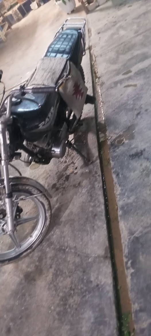 السلام عليكم دراجه ROBARللبيع السعر 200وبيها مجال إتصال ***********
