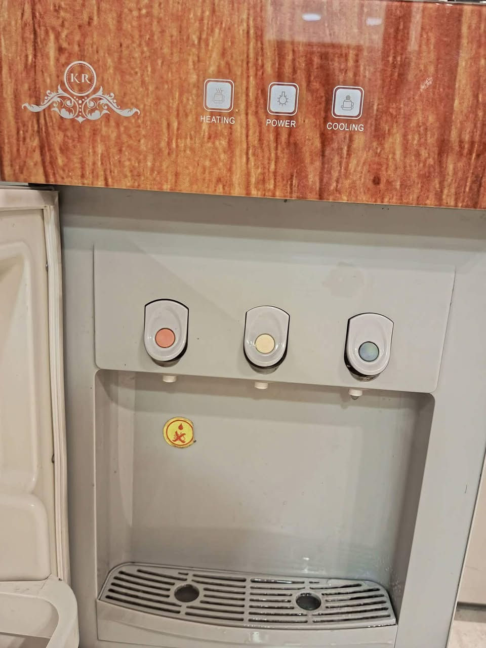 غراض بيت مستعملة استعمال قليل 
للبيع السبب السفر


**إذا كنت صاحب هذا الإعلان وتريد حذفه لأي سبب، رجاءا أرسل رسالة إلى الدعم الفني**