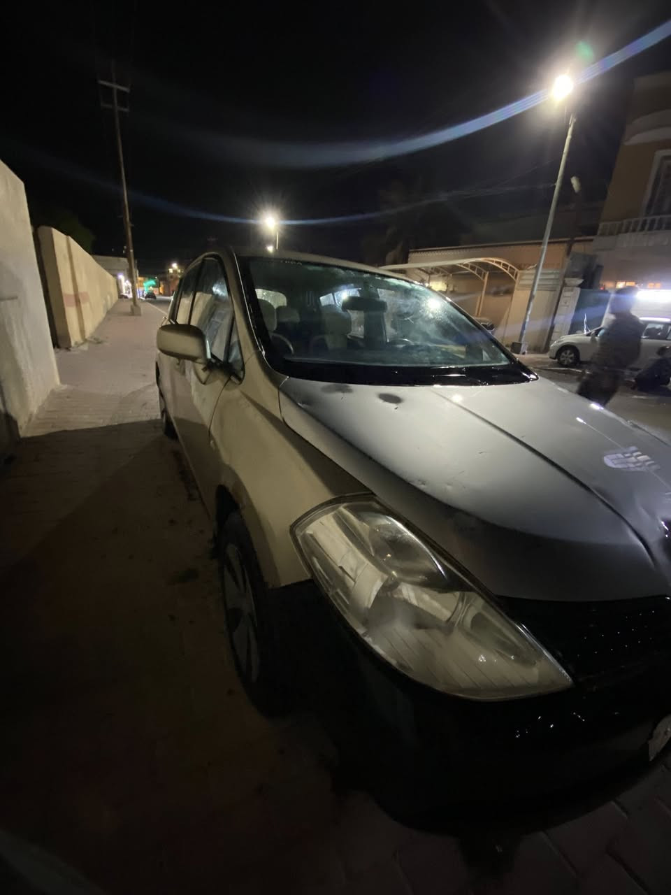 السلام عليكم للبيع نيسان تيدا ٢٠٠٩ رقم أنبار إنكليزي باسمي 
محرك ١٦٠٠ كير atf تخم تاير جديد 
صبغ عام حادث جاملغ خلفي 
جام كهرباء سياره يرادلها ترتيبات 
السعر ٥٥ وبيها مجال الشراي يفحص وبي خير ويدلل ماكو عمله بموبايل مكان السياره الأنبار الرمادي 
***********
