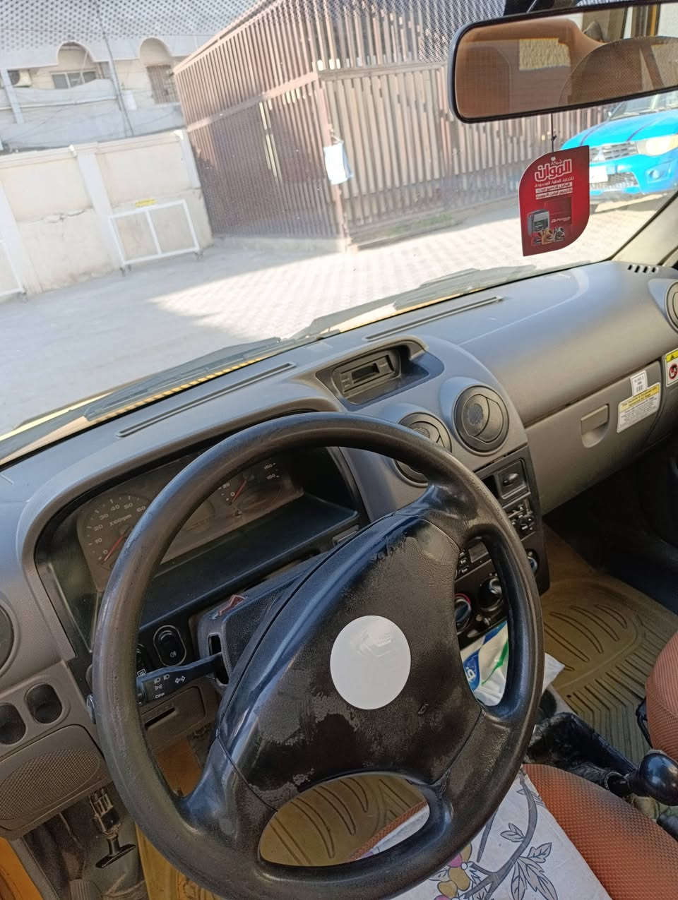 السلام عليكم
سايبا للبيع 2012 السعر 27 كير محرك جيد تخم تاير بطارية هيئة امصفره  سنوية ساقطه هذا شهر 
بغداد 
رقم الهاتف ***********
