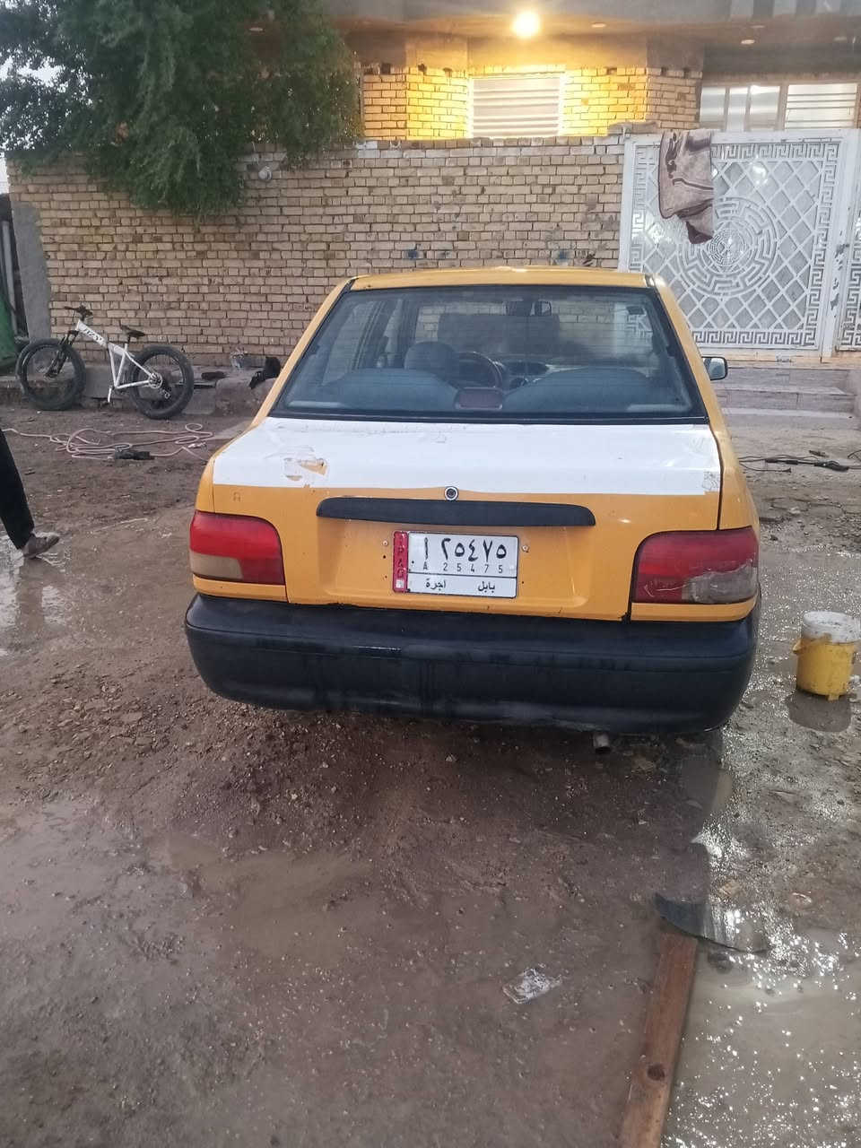 السلام عليكم سايبه للبيع موديل 2011 مصفره هيئه وغرامات خط وبحث موجودات هزه جديده راعيها يمي كير مكينه خير من الله شواصي كلش نضيفات ما ناقصه فقط باور السعر 24 وبيها مجال مكاني كوت رقم موبايل ***********
