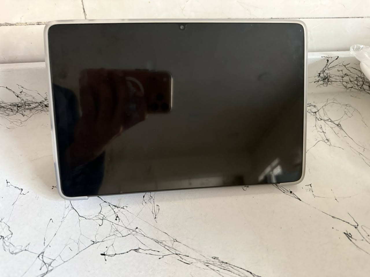 السلام عليكم ايباد TECLASTمستخدم اسبوع
ذاكرة 128 نظام اندرويد يفيد الطلاب والاطفال والمصممين
ويا ماوس- كيبورد- قلم- سماعة- ستاند- حافظة-لزكة شاشة
السعر 100 الف ***********
