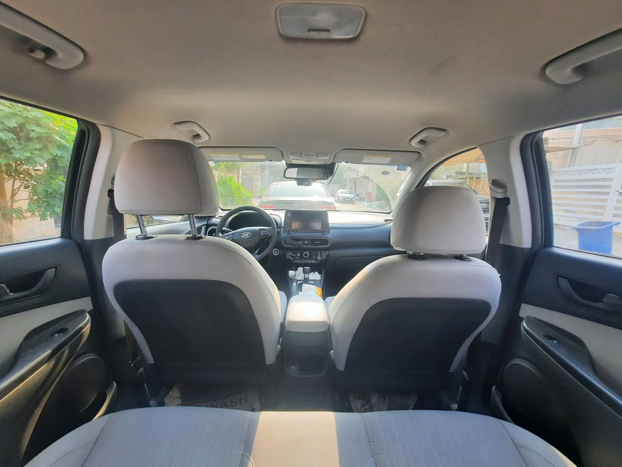 السلام عليكم للبيع فقط مستعجل                                                                              هونداي كونا Sel 2023 محرك 2000 دوش
رقم بغداد باسمي تحويل ثاني يوم 
(حادثها جاملغ مبدل وجاملغ بارد سياره بدون دواخل ولا ايرباكات ) 

المواصفات :

بصمة تشغيل + بصمة ابواب + بصمة صندوك

تشغيل عن بعد

شاشة كبيرةتدعم كار بلي +gps

نقطة عمياء بالمري+ اشاير بالمري

رادار امامي تنبيه مانع تصادم

رادارات جانبيه تنبيه

رادار خلفي تنبيه عند الرجوع بريك ذاتي

تحديد مسار نظام السياقة الذاتية بين الخطوط

شاشة اعطال ملونة مع ترحيب

ثلاث وضعيات للقياده normal + sport + smart

وباقي المواصفات المعروفة

وباقي المواصفات المعروفة

السيارة جديدة ونظيفة جدا كاملة وجاهزة مابيها اي نقص من كل نواحي

العنوان : بغداد الاعظمية 
السعر / 148 $ وبيها مجال

للاستفسار : ***********
