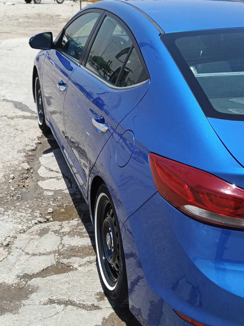 السلام عليكم 👋
النترا 2017 فول 1/1 Limited وارد امريكي 🇺🇸
رقم بغداد بسمي 
ماشيه 73 الف 
مكينه 2000 دوش مكفول 
كير AT مكفول 
 تخم تاير جديد 
تبريد خير من الله 
كشن جلد  + كهربائي
صور الحادث بلمنشور 
السعر 128 وبيها مجال 
***********
***********
