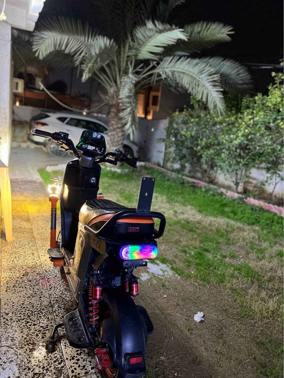 دبل اشاره 
حساسات
خمسه بطاريات
ضواء زنون 
درع
كساحات 
بلوجكترات
بصمه٢
سويج ١
كرات تشغيل ٢
بريك امامي وخلفي
ملف ٢٠٠٠
الدراجه ماصر اله شهر من اشتريتها
الاتصال عل هاذه الرقم ***********
السعر ٥٥٠ وبي مجال
مكاني سامراء Singapore
