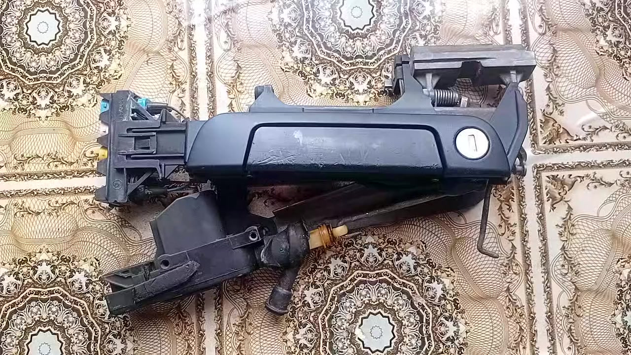 واتساب وخاص موجود
***********
